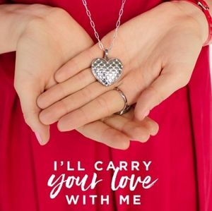 Origami Owl Large Keepsake Heart Living Locket